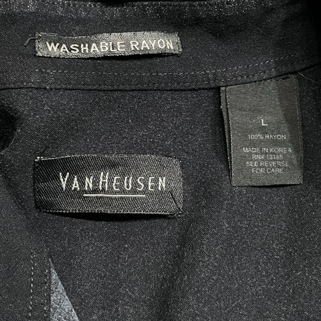 00s- VAN HEUSEN ALL OVER Print Rayon Shirt