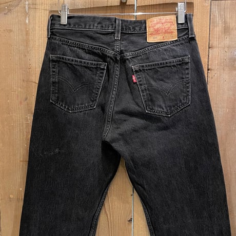 01’s Levi’s 501  Black Denim Pants W30