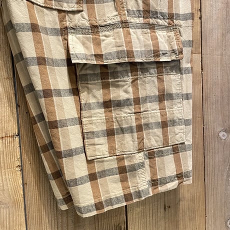 Levi’s Cotton Cargo Check Shorts