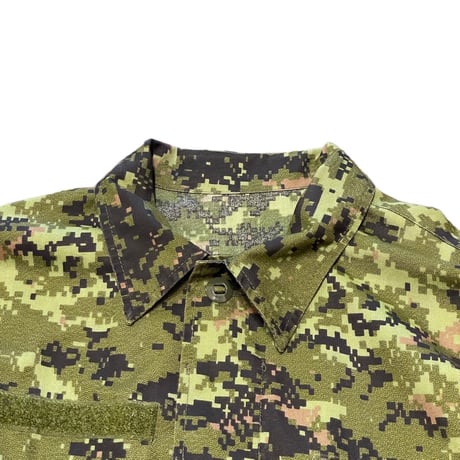 ‘05 CANADIAN ARMY Poly/Cotton Combat Jacket