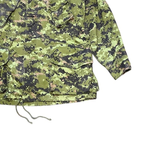 ‘05 CANADIAN ARMY Poly/Cotton Combat Jacket