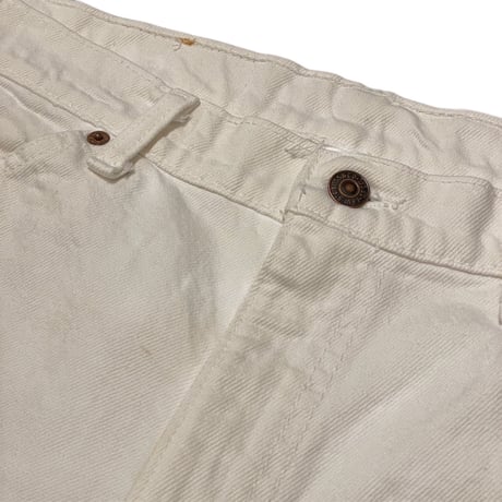 90’s Levi’s 550 White Denim Shorts