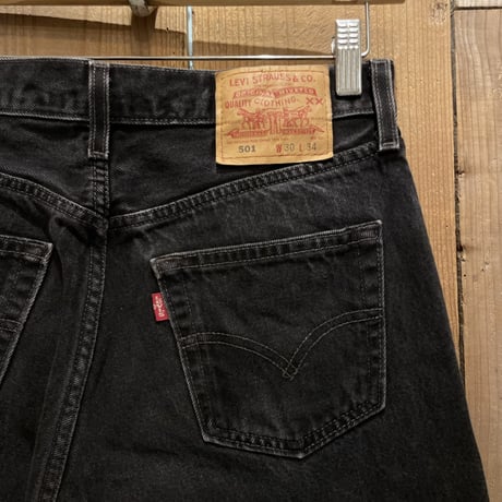 01’s Levi’s 501  Black Denim Pants W30
