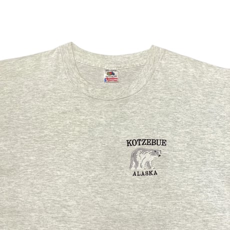 90s FRUIT OF THE LOOM Polar Bear Embroidery T-Shirt