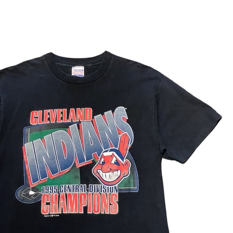90s MLB CLEVELAND INDIANS T-Shirt
