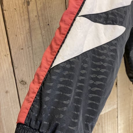 90's PUMA Nylon Windbreaker