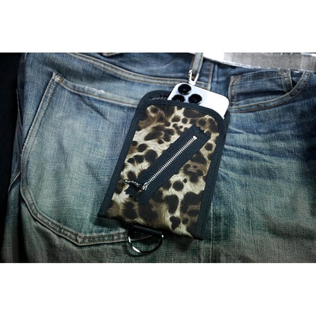 Multi Smartphone Pocket Pouch / Leopard Design