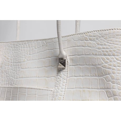 Leather Medium Tote Bag 001 / 2Pyramid Design ( Embossed Crocodile )