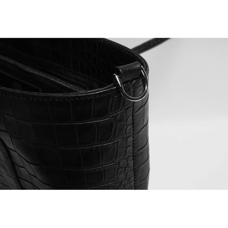 Leather Medium Tote Bag 001 / 2Pyramid Design ( Embossed Crocodile )