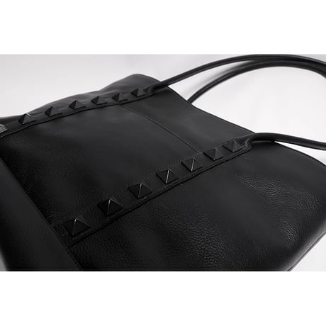 Leather Medium Tote Bag 001 / Pyramid Spots Design