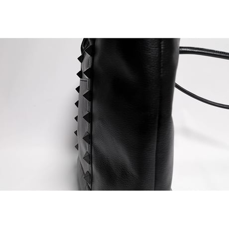 Leather Medium Tote Bag 001 / Pyramid Spots Design