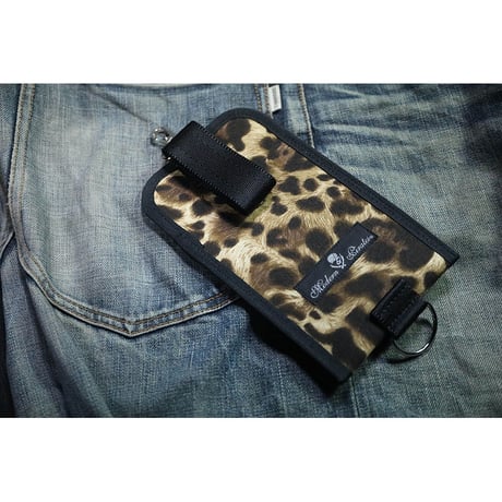Multi Smartphone Pocket Pouch / Leopard Design