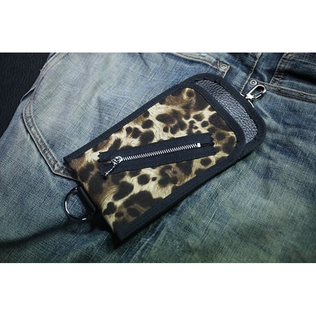 Multi Smartphone Pocket Pouch / Leopard Design