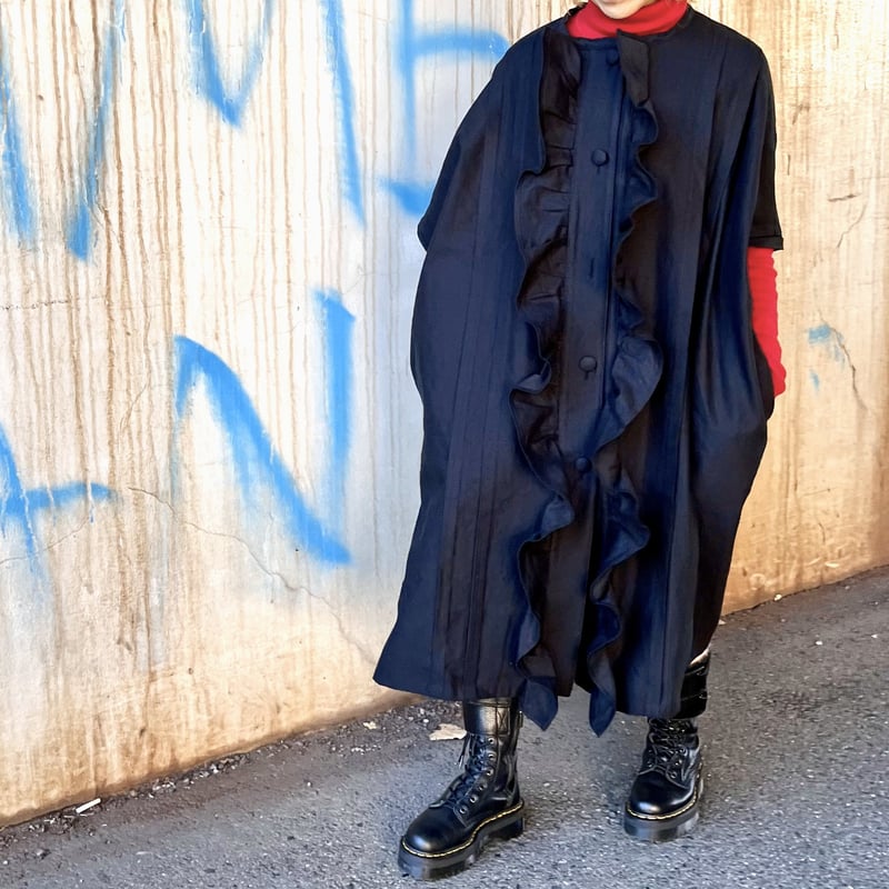 SH-7259 ビッグフリルのワンピジレ ブラック（910） | helter.jp STORES