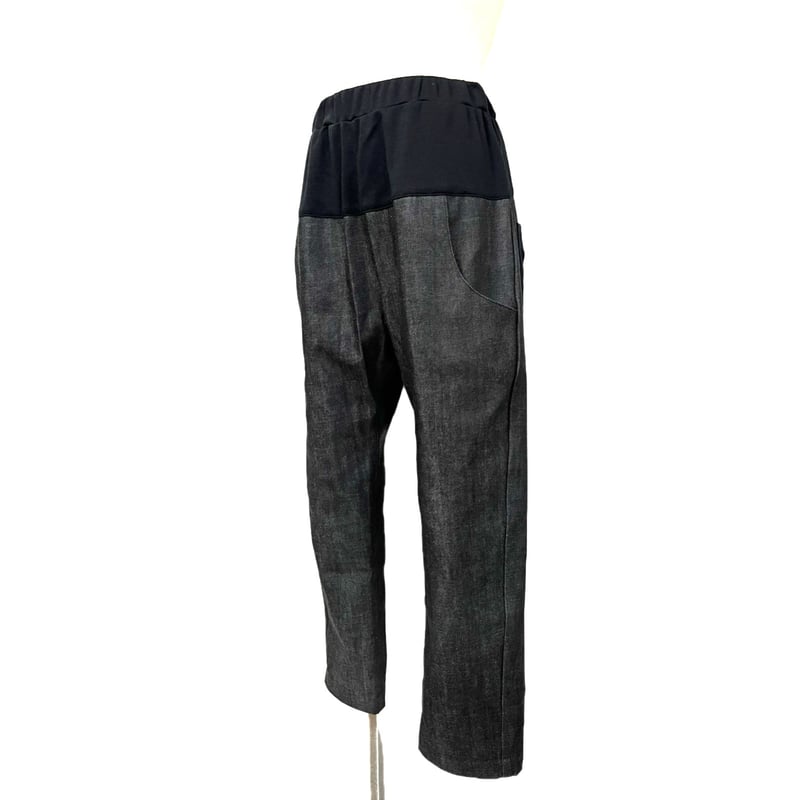 BANDEL ブラック イージーパンツ（BASIC STRECH TAPERED PANTS