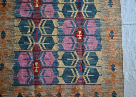 新品｜トルコ／カイセリ手織りキリム｜128×94cm ｜チェイレキサイズ