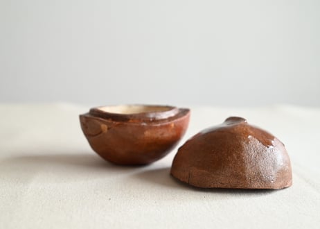 陶芸家「能登実登利」蓋もの｜1点