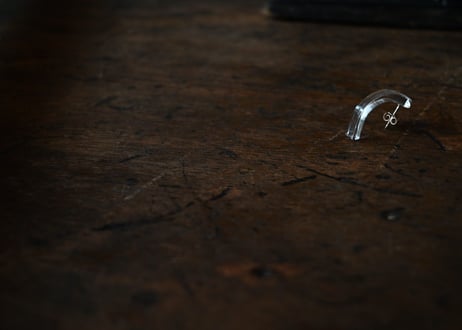 BLUE  POND｜硝子"curve"シングルピアス