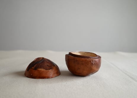 陶芸家「能登実登利」蓋もの｜1点
