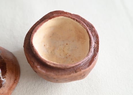陶芸家「能登実登利」蓋もの｜1点