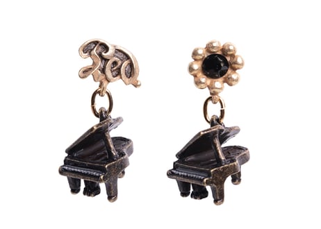 PalnartPoc｜ピアノホールピアス