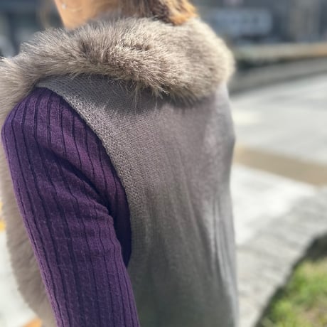 フェイクファーベスト
