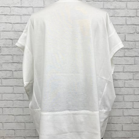 ゆったりシルエットTシャツ