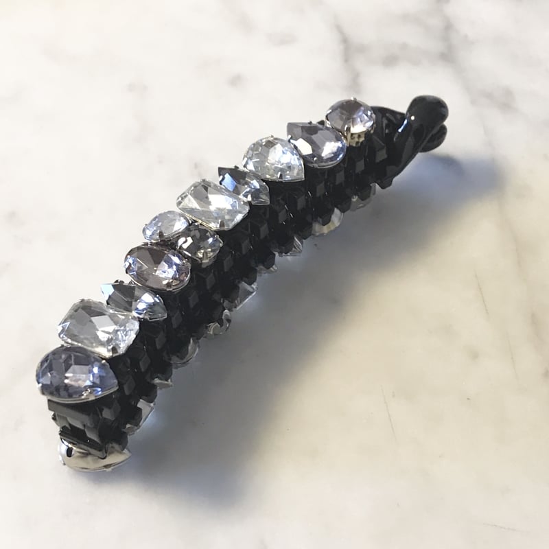 ビジューバナナクリップ | peachever