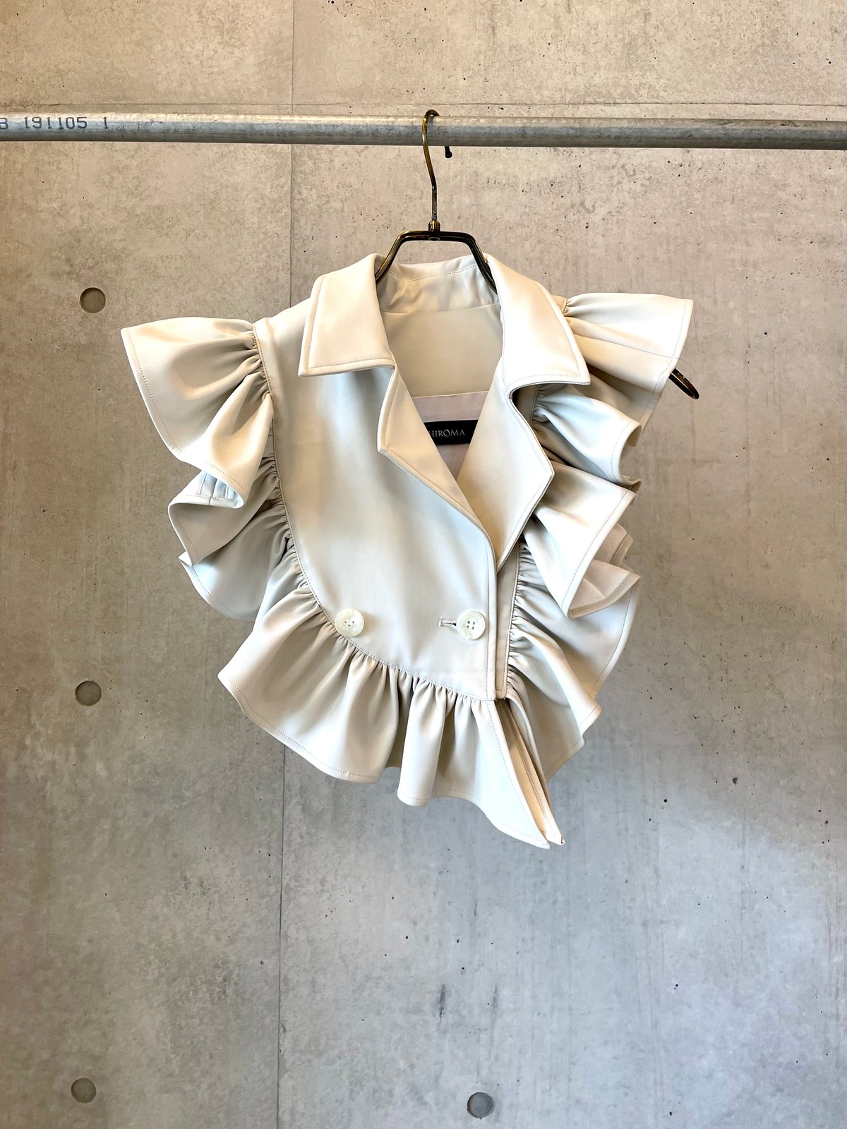 SHIROMA 24-25A/W compact ruffle jacket（vegan le