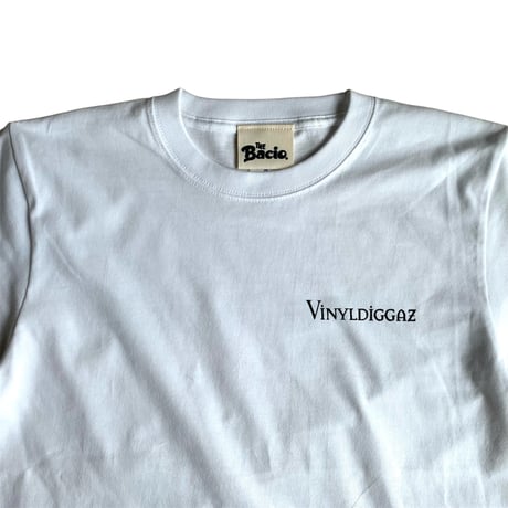 BACIO./VINYL DIGGAZ TEE_ WHITE