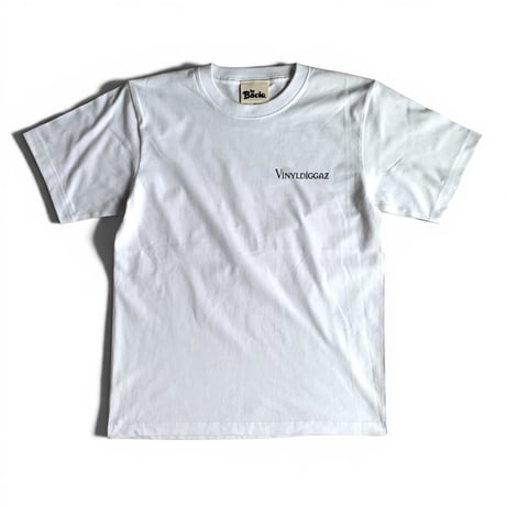 BACIO./VINYL DIGGAZ TEE_ WHITE