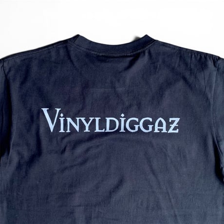 BACIO./VINYL DIGGAZ TEE_ SUMI