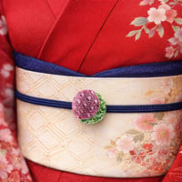 「万事如意」東京切子帯留め　組切子　月姫　金赤・グリーン