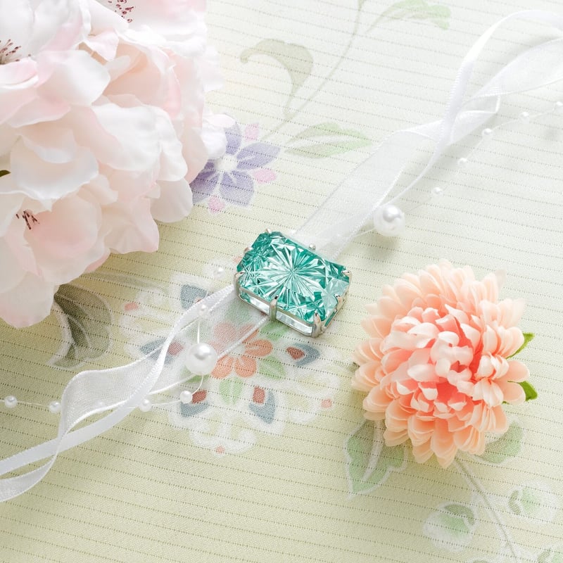 KILIKO JEWELRY（東京切子）帯留め 菊 ピーコックグリーン | 東京切子