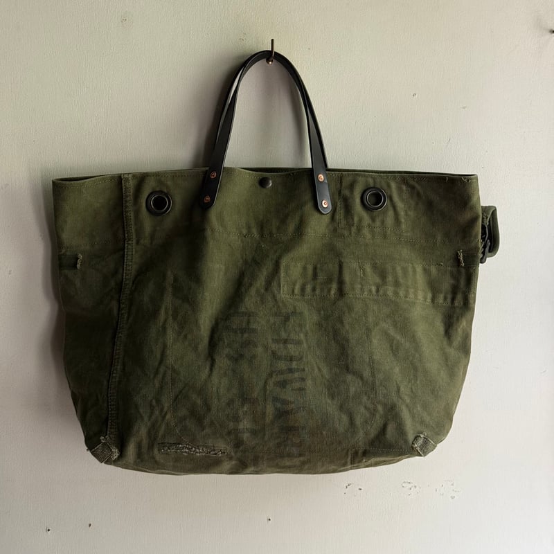 3177 1960s Duffle Messenger Bag | Room No.6