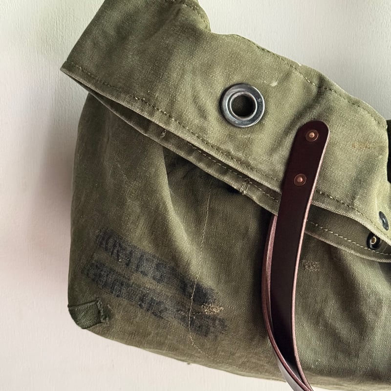 3172 1960s Duffle Messenger Bag | Room No.6