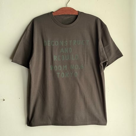 ROOM NO.6 Tee -Black-