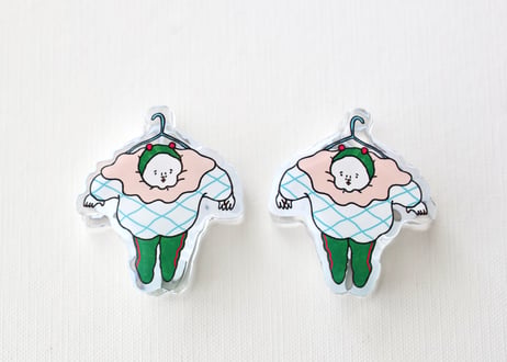 ふっくりアクリルクリップ 「ハンガーに吊られる人」