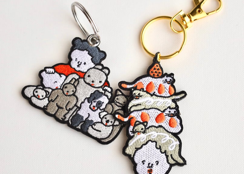 刺繍キーホルダー「ネコケーキ」 | nagakiperm ONLINE STORE