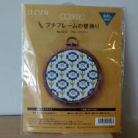 プチフレームの壁飾り
