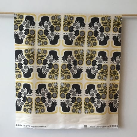 カワムラオリエ　黒猫とお花