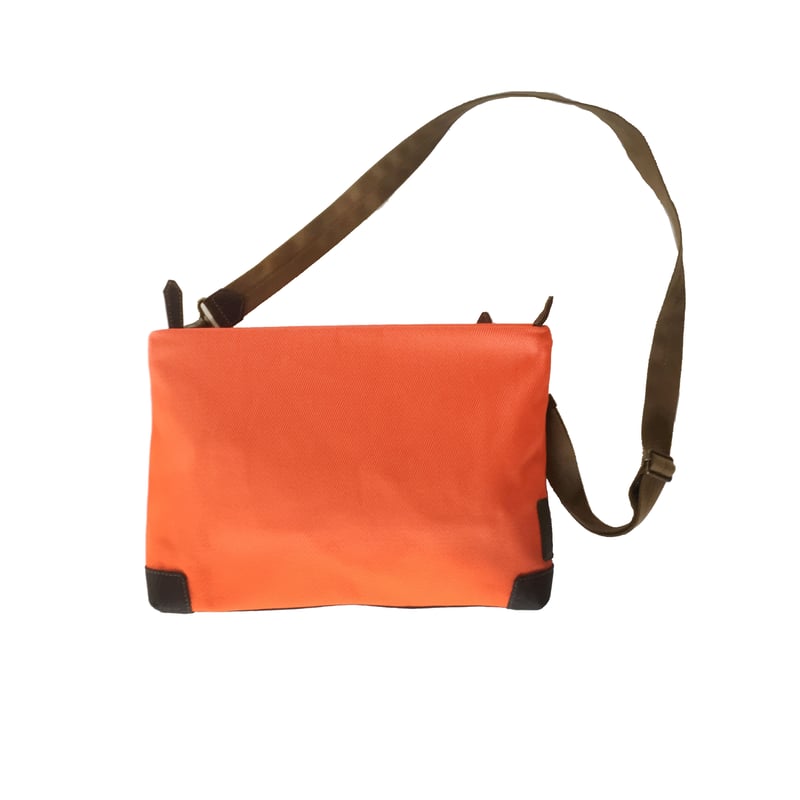 国産鹿革 薄マチショルダーバッグA4 オレンジ | 渡邊鞄