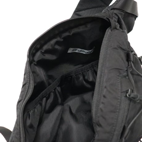 C.P. Company（シーピーカンパニー）"NYLON B CROSSBODY BACKPACK"