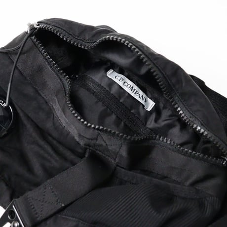C.P. Company（シーピーカンパニー）"NYLON B LENZ WAISTBAG"