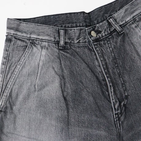Graphpaper（グラフペーパー）"Selvage Denim Two Tuck Tapered Pants"