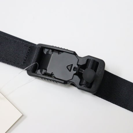 is-ness（イズネス）"Magnet Belt"