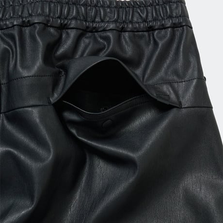 DAIWA PIER39（ダイワ ピア39）"TECH SYNTHETIC SKIN WINDBREAKER PANTS"