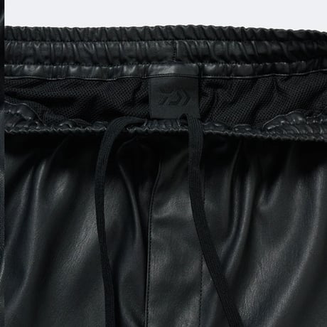 DAIWA PIER39（ダイワ ピア39）"TECH SYNTHETIC SKIN WINDBREAKER PANTS"