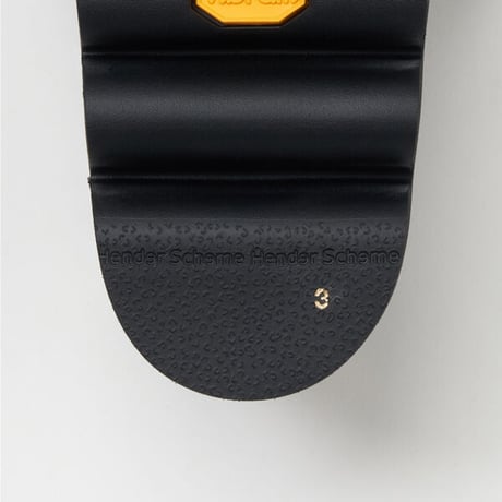 Hender Scheme（エンダースキーマ）"caterpillar / Vibram"