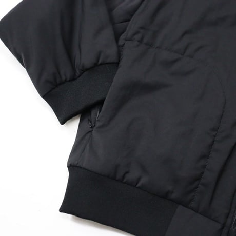 ATON（エートン）"MAT AIRLY NYLON WOOL PADDED STAND JACKET"